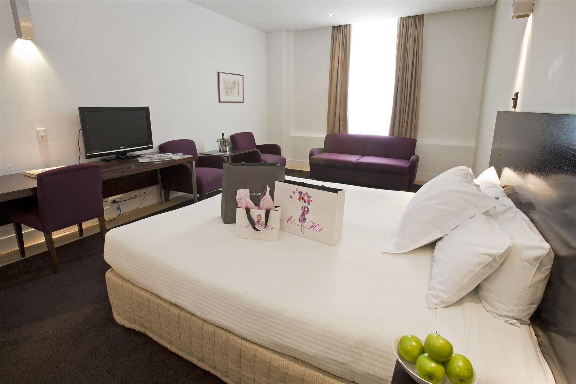 Hotel Causeway Мелбърн Екстериор снимка